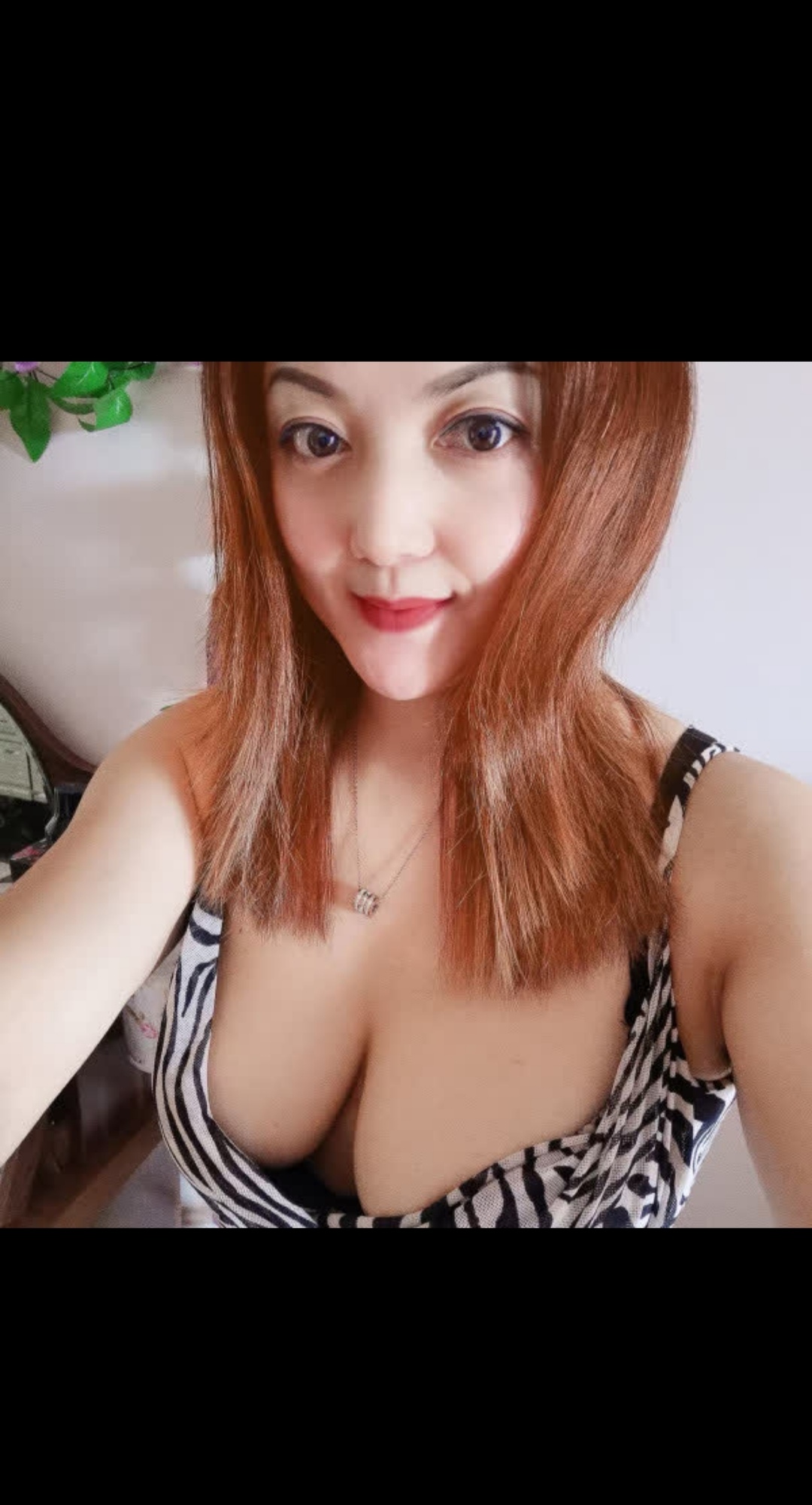 佛山的异域风情新疆少妇